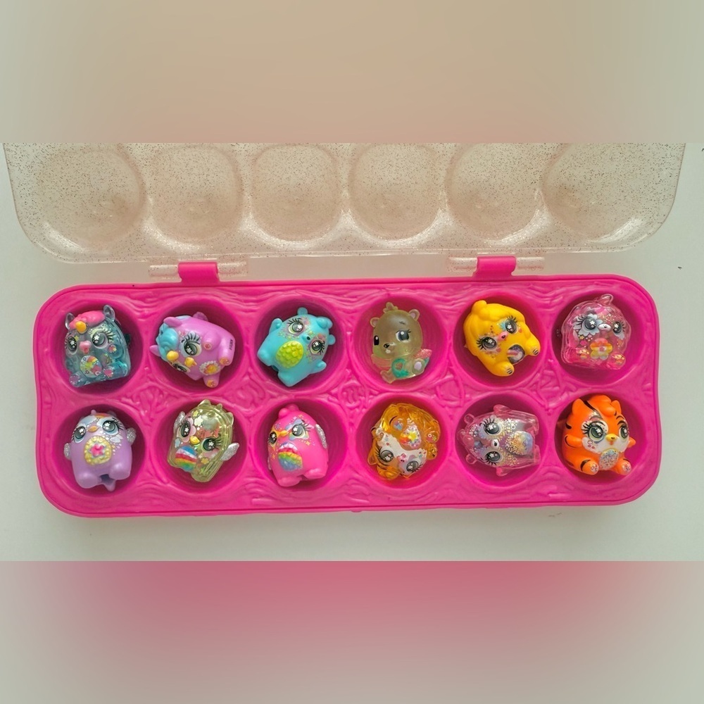 Hatchimals Bundle with 75+ pcs - Picture 6 of 10